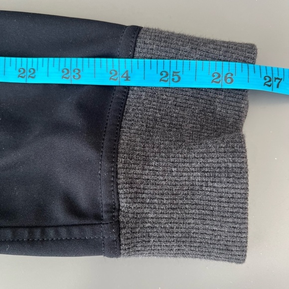 [L] Lululemon Swipe Right Jacket Black / Heathered Black - Picture 15 of 15